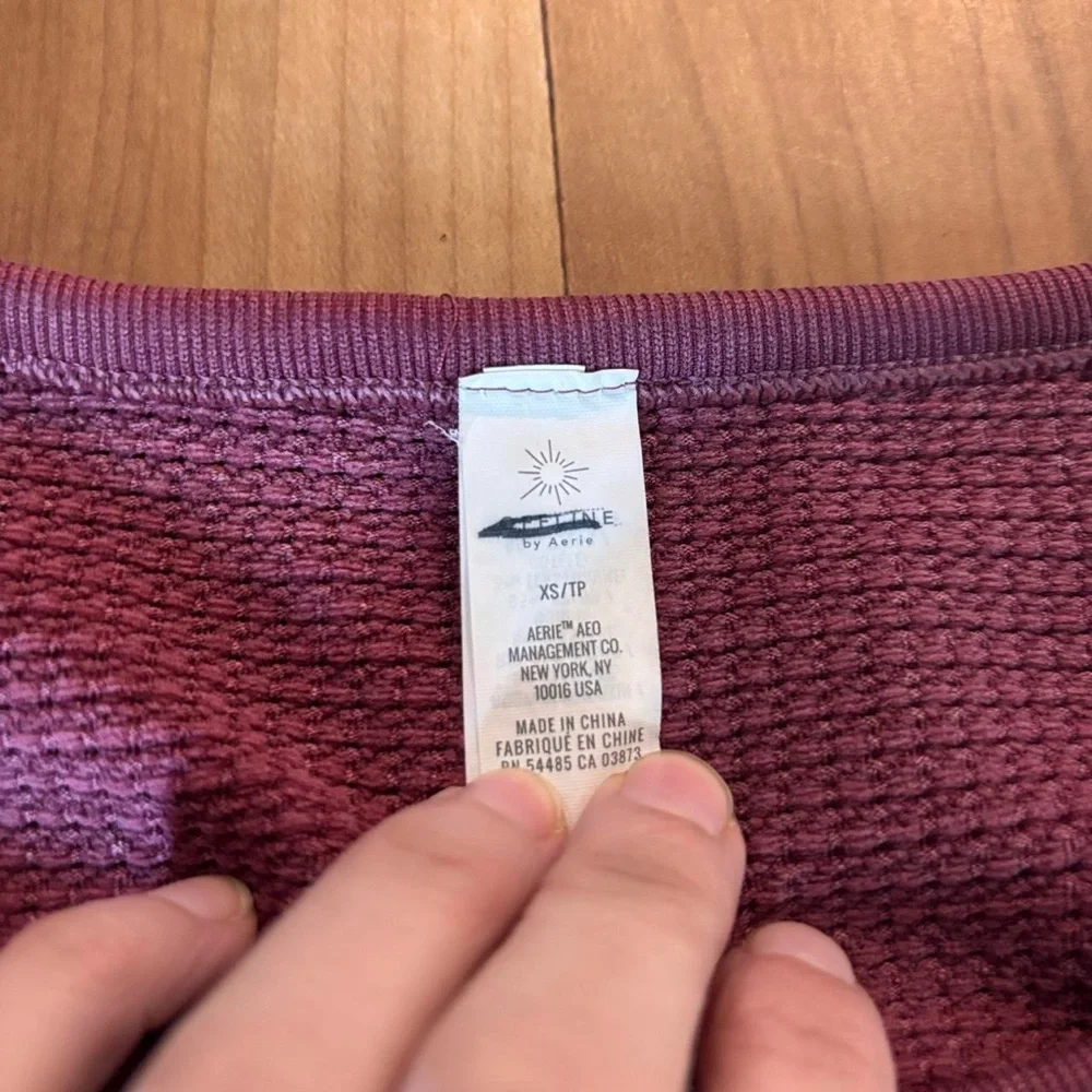 Offline by Aerie long sleeve, button up crop top | XS